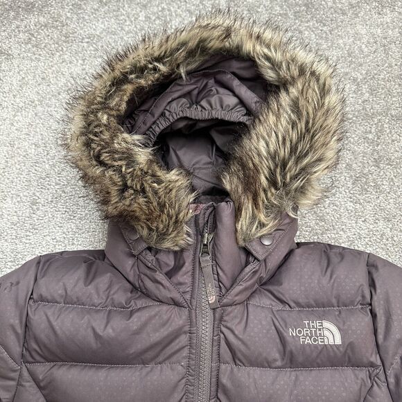 The North Face 550 Gotham 2.0 Down Puffer Jacket Girls Medium Purple Hoodie Fur - Picture 3 of 16